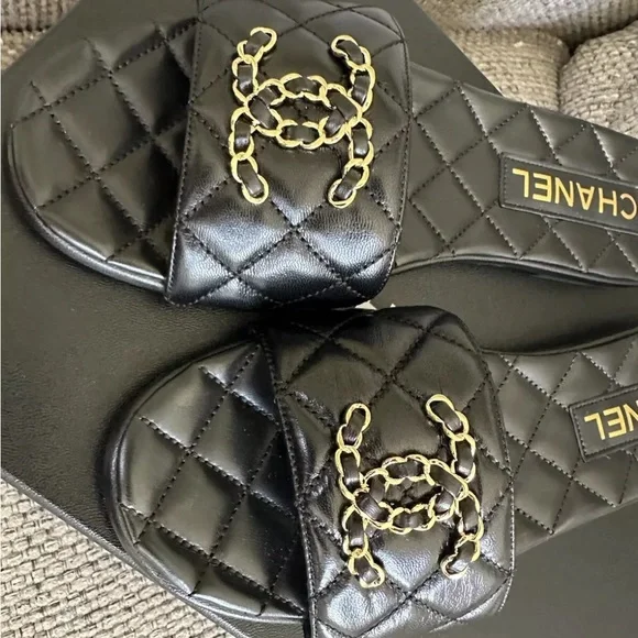 NEW CHANEL Black Chain Gold CC Logo Quilted Mules Slide w/Receipt - Picture 6 of 12